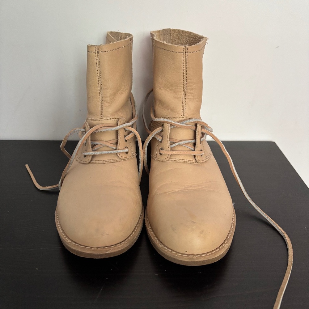 Beautiful Timberland boots - light beige